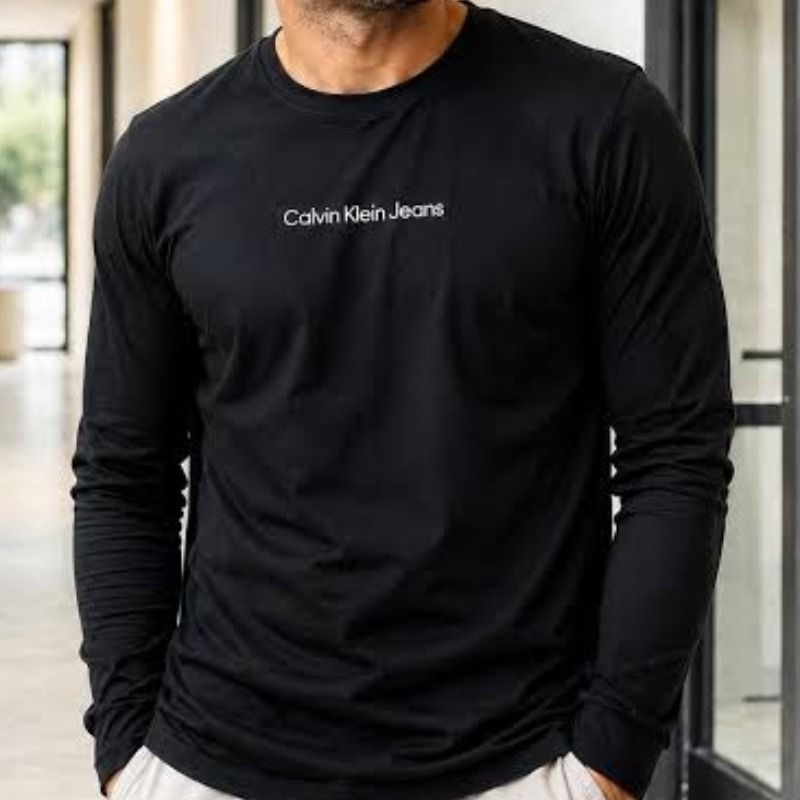 Camiseta Calvin Klein Manga Longa Institutional Grey Preta (P ao XGG)