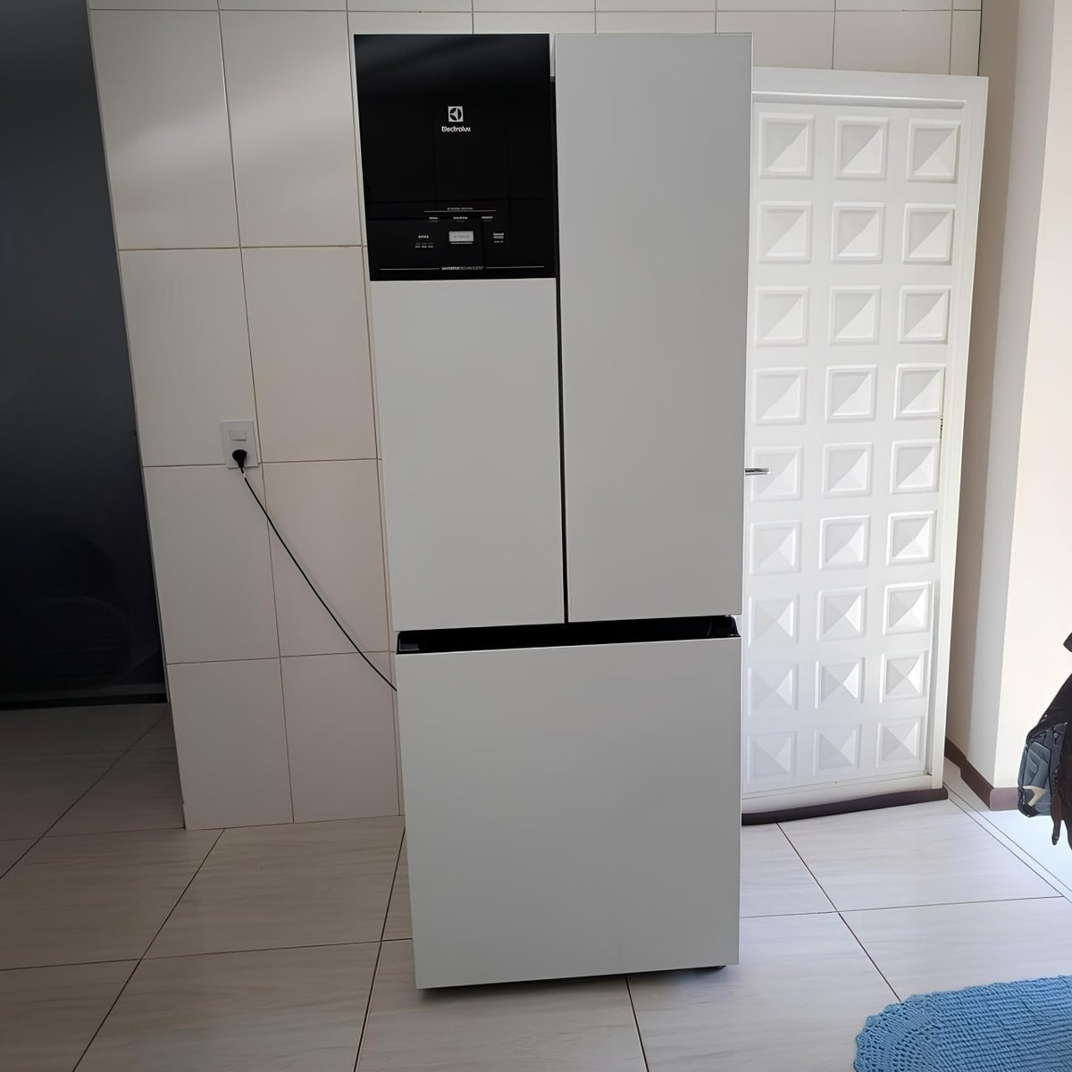 Geladeira Electrolux Frost Free Inverter 480L Efficient AutoSense 3 Portas Branca (IM7) (127, Volts)