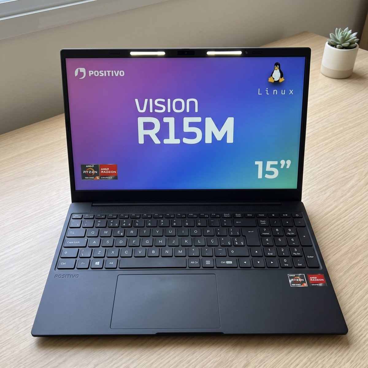 Notebook Positivo Vision R15M AMD Ryzen 3-7330U Linux 8GB RAM 256GB SSD