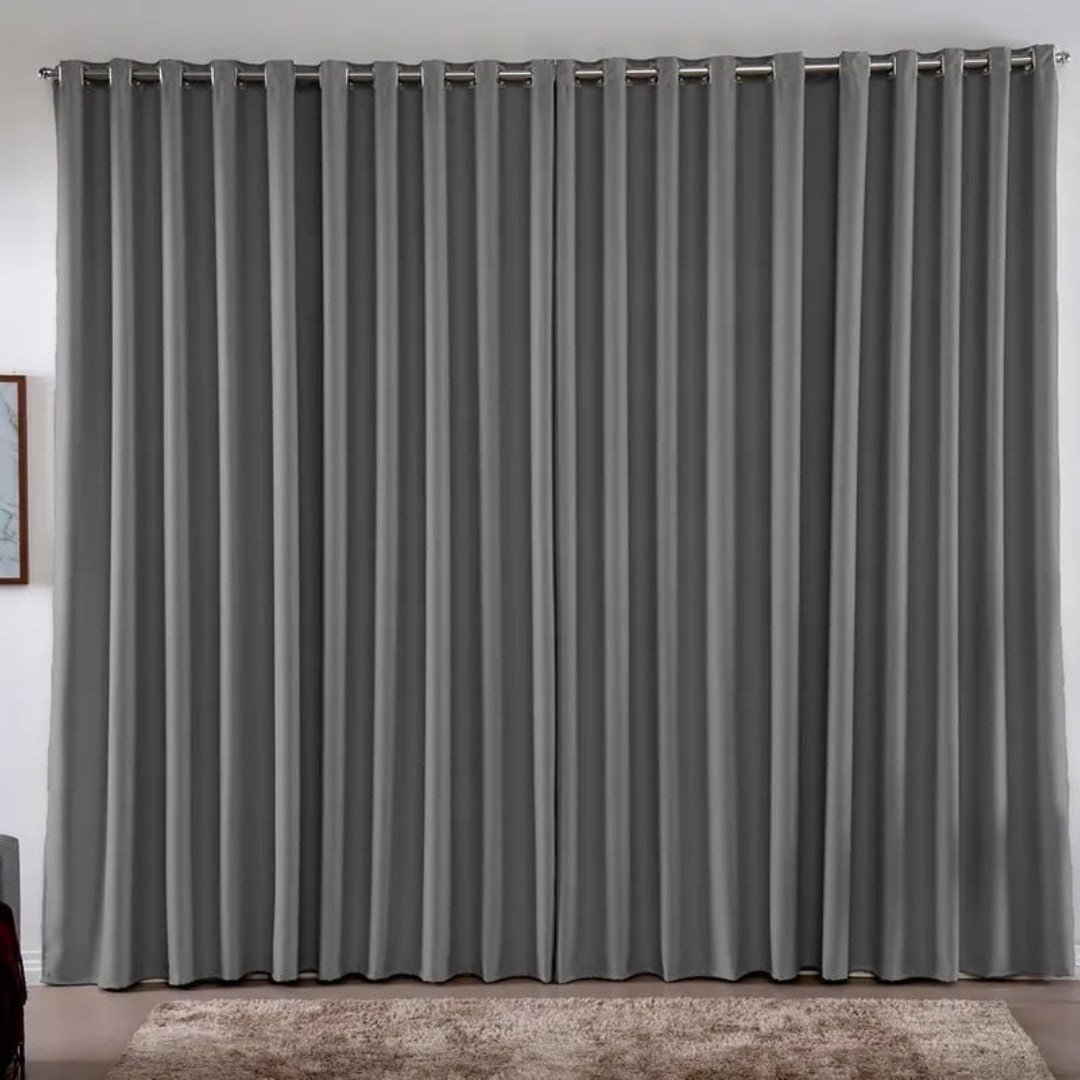 Cortina Blackout Em Tecido Grosso 2,80x2,30 Com Bainha