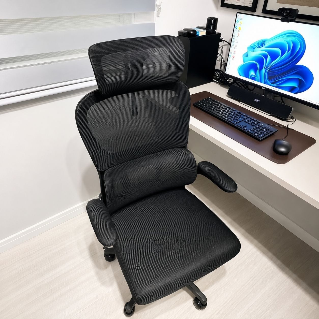 Cadeira de Escritório Sweet Studio Ergonômica Preta