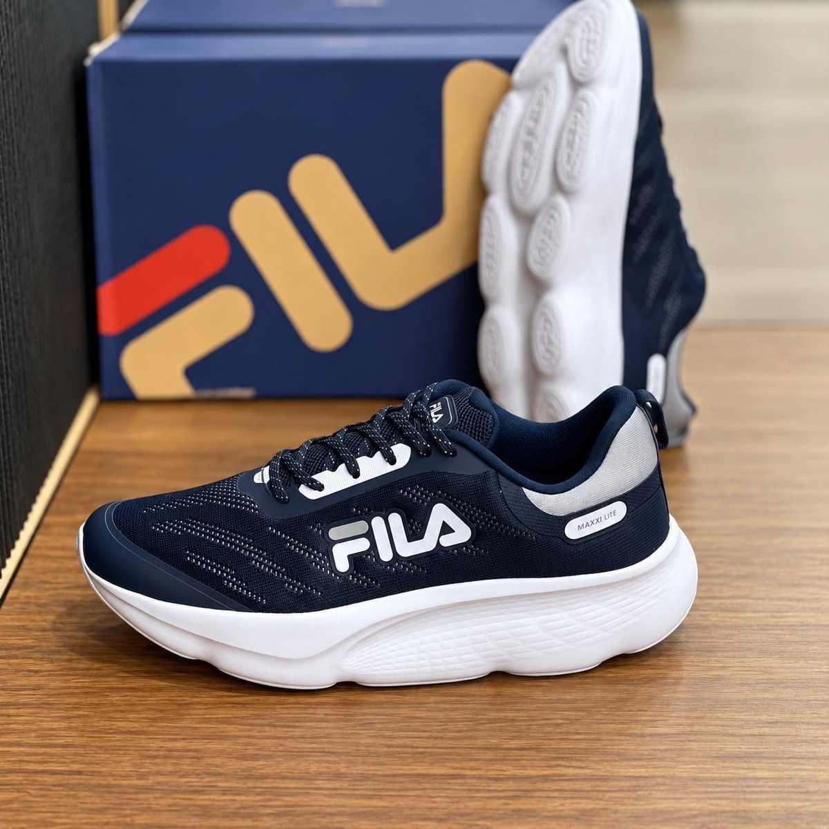 Tênis Fila Maxxi Lite