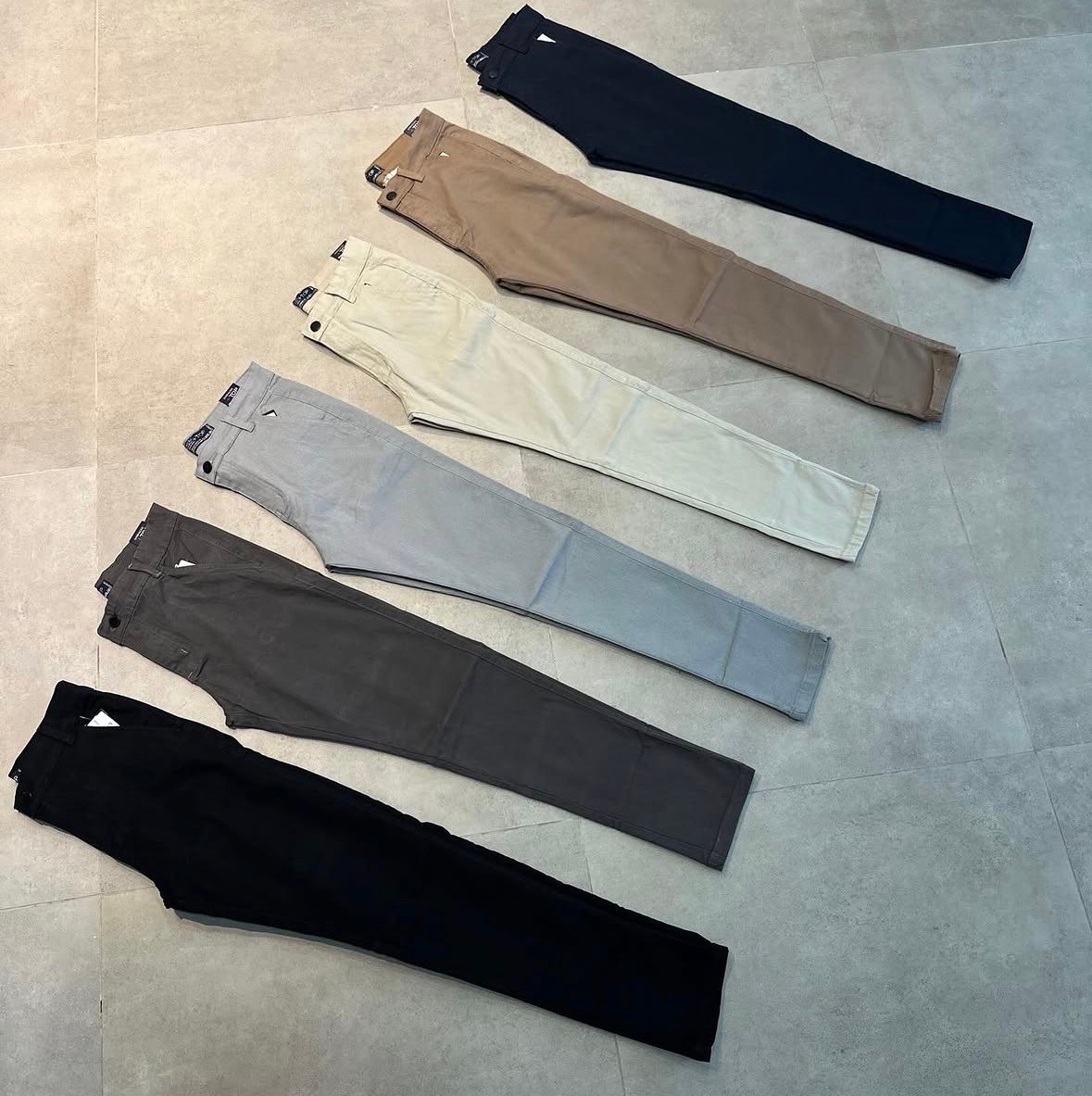 Kit 3 Calça Masculina Sarja Slim Alfaitaria Esporte Fino Preto-bege-chumbo (36 ao 48)