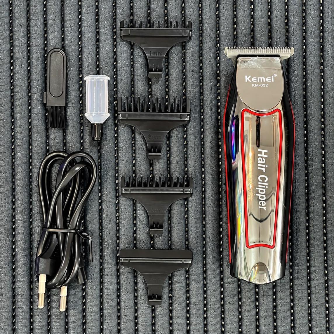 Máquina Kemei 032 127/220v