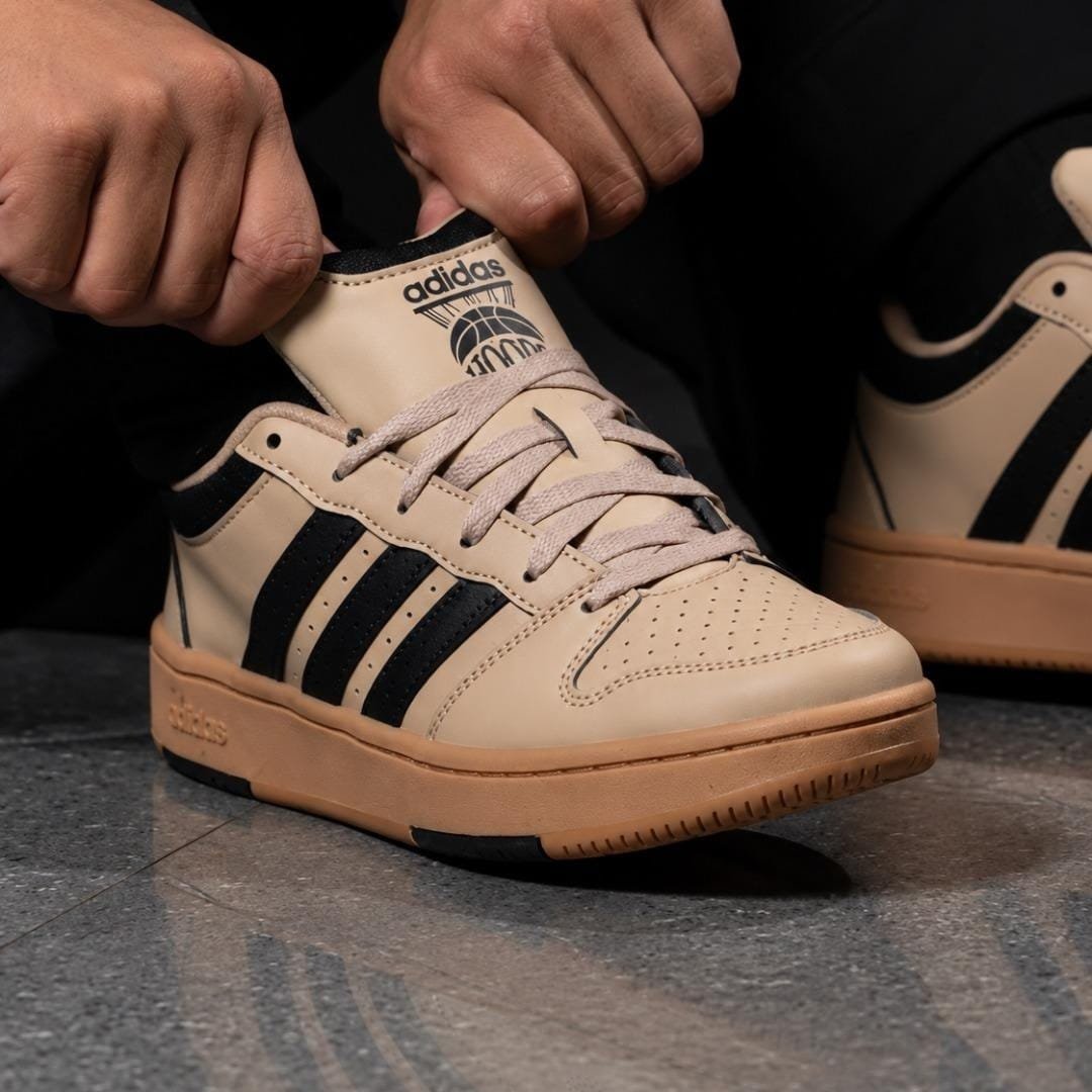 Tênis Adidas Hoops Classic Masculino - Bege+Preto