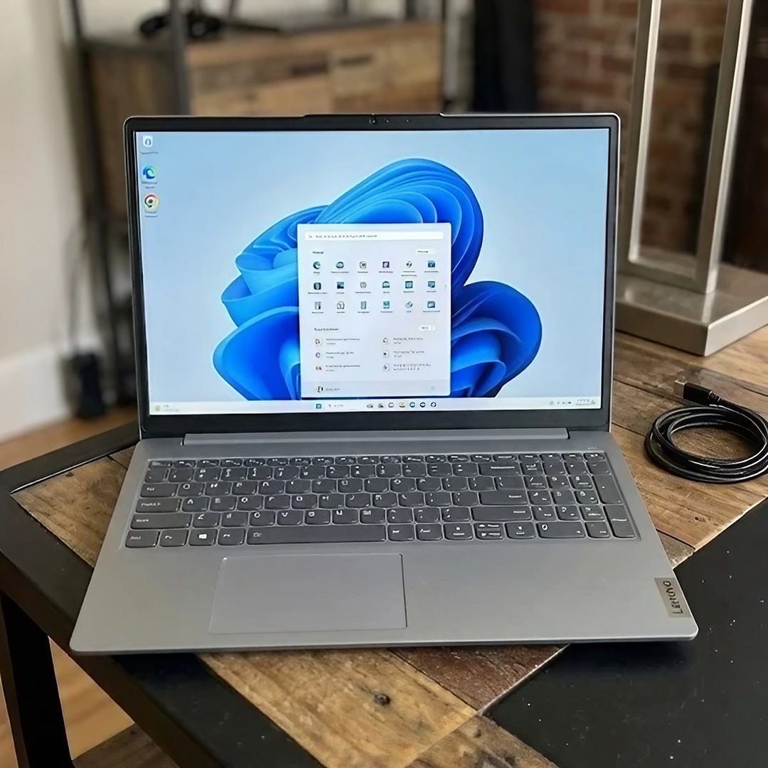 Notebook Lenovo Ideapad Slim 3 Intel Core 3 8gb 256gb W11 Luna Grey