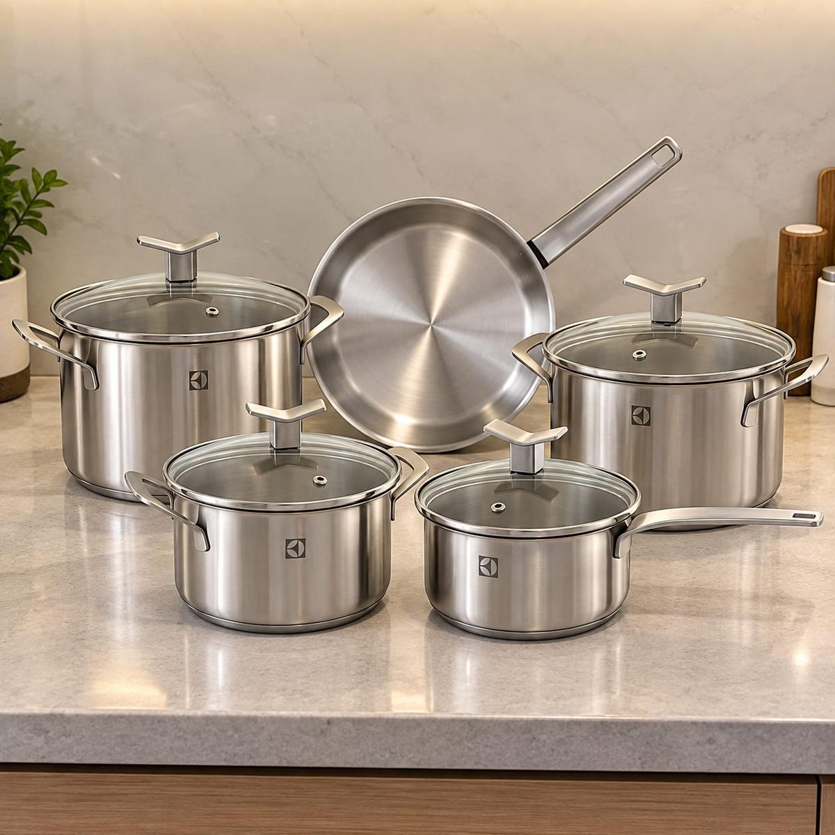 Electrolux Jogo de Panelas em Inox com 5 Peças Design com Fundo Triplo