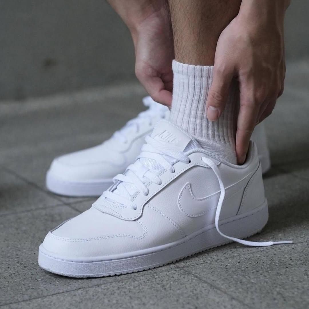 Tênis Nike Ebernon Low "Triple White"