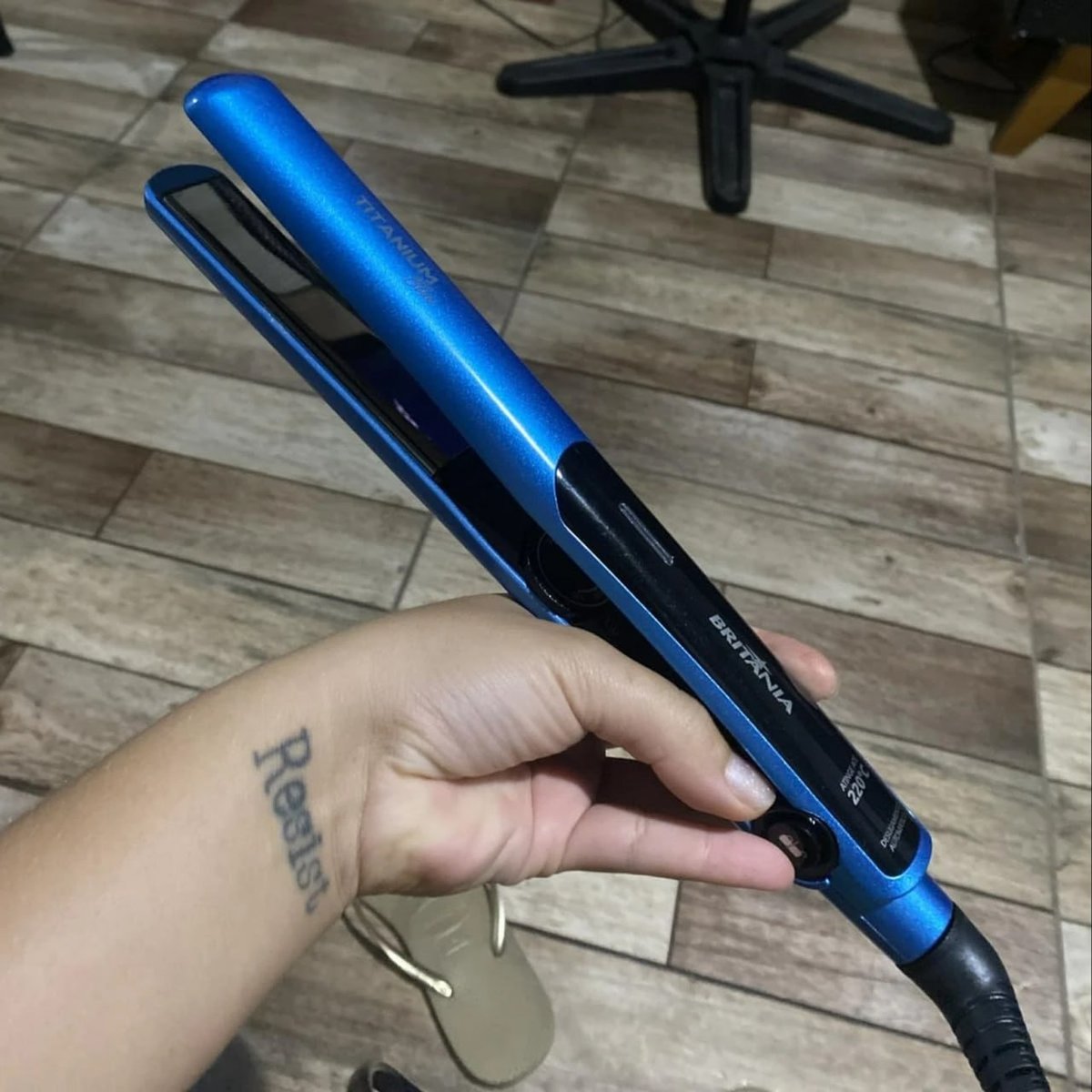 Britânia Prancha, Titanium Blue, 35w, Azul, Bivolt