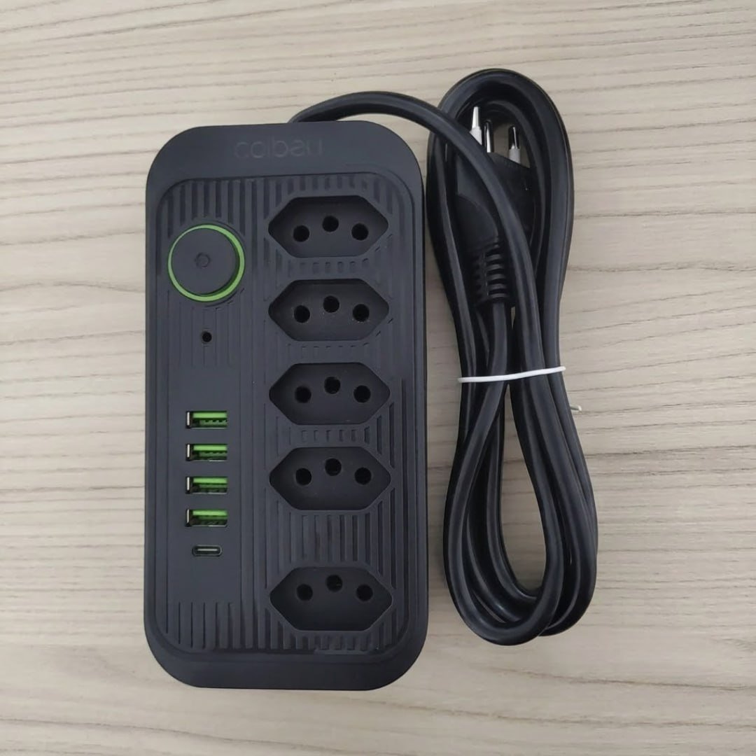 Extensão Coibeu Wkc-541 10 Tomadas 2m 4 Usb Bivolt