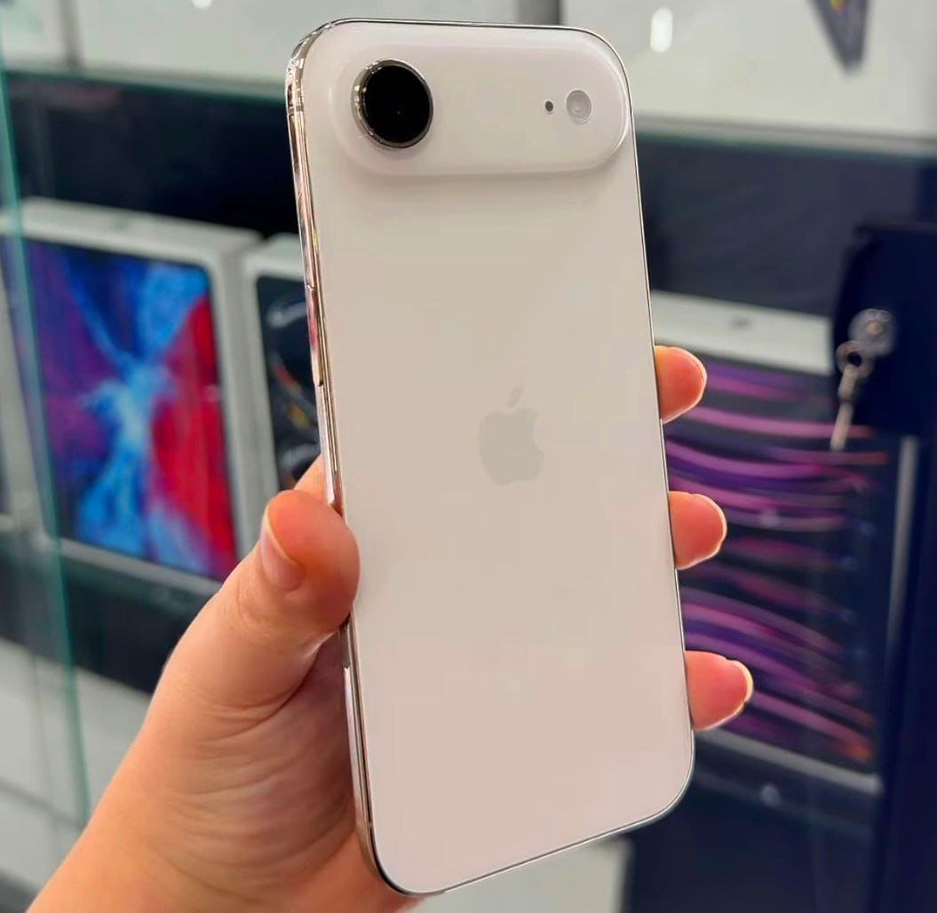iPhone Air 256 GB - Dourado-claro