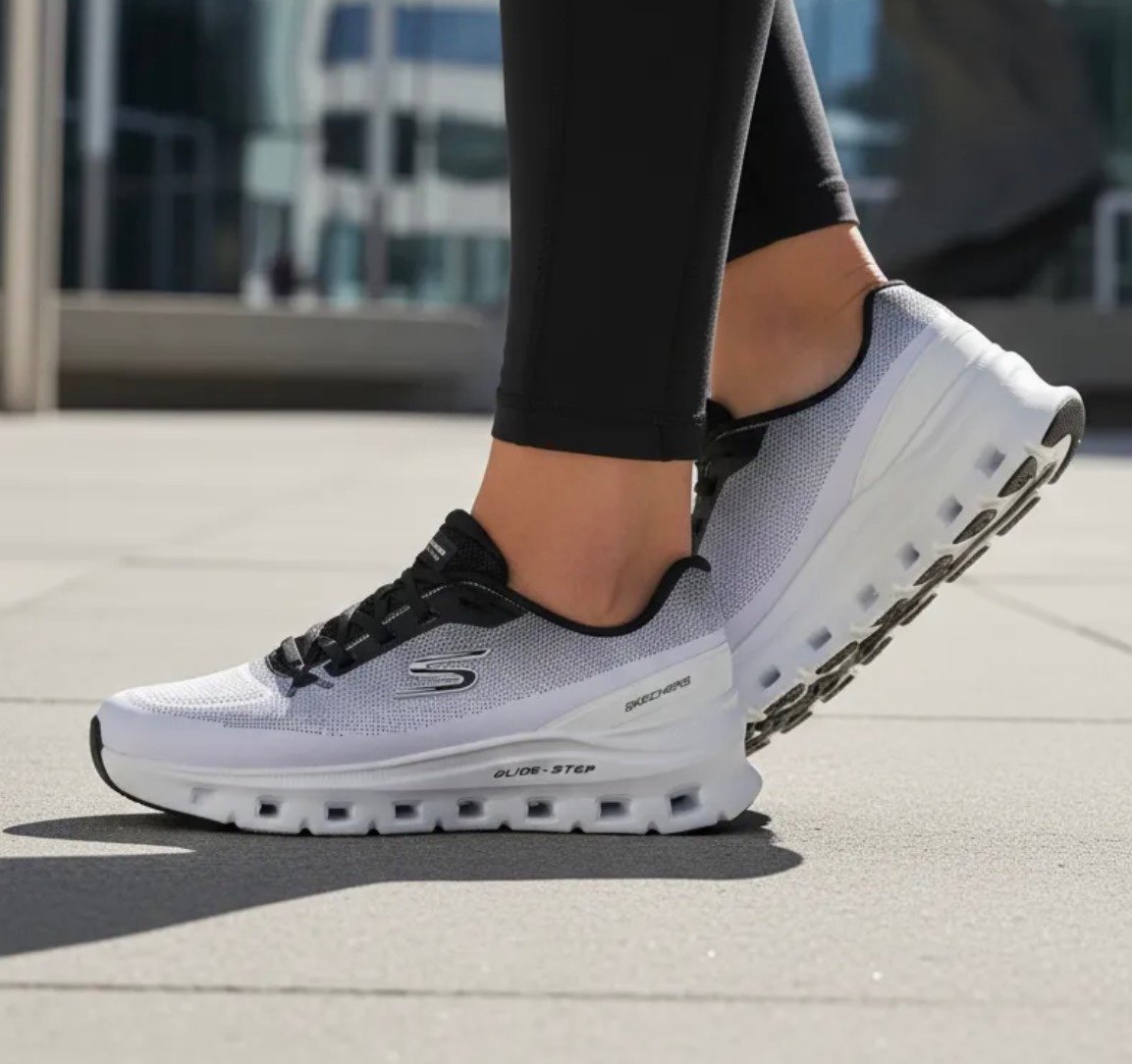 Tênis Skechers Glide-Step Pro Feminino