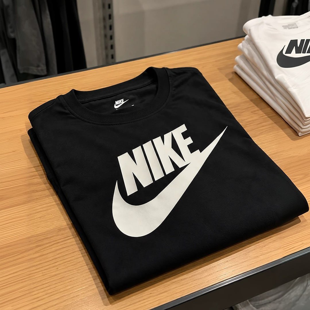 Camiseta Nike Sportswear Icon Futura Masculina