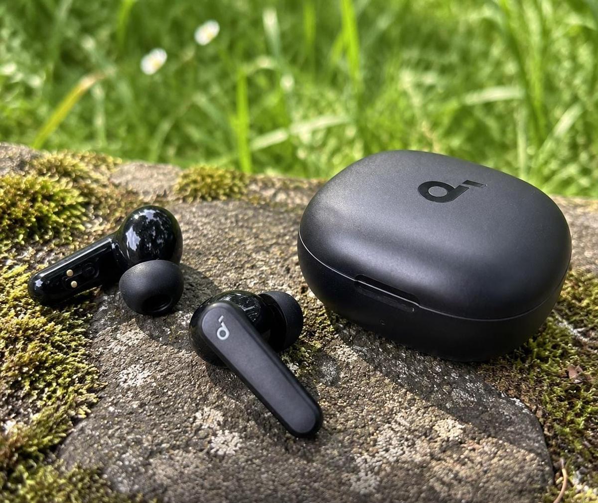 Fone de Ouvido Soundcore P20i Bluetooth 5.3 com até 30h de Bateria (+ cores) ​