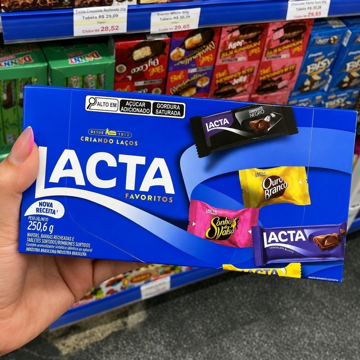 Caixa Lacta Favoritos 250g