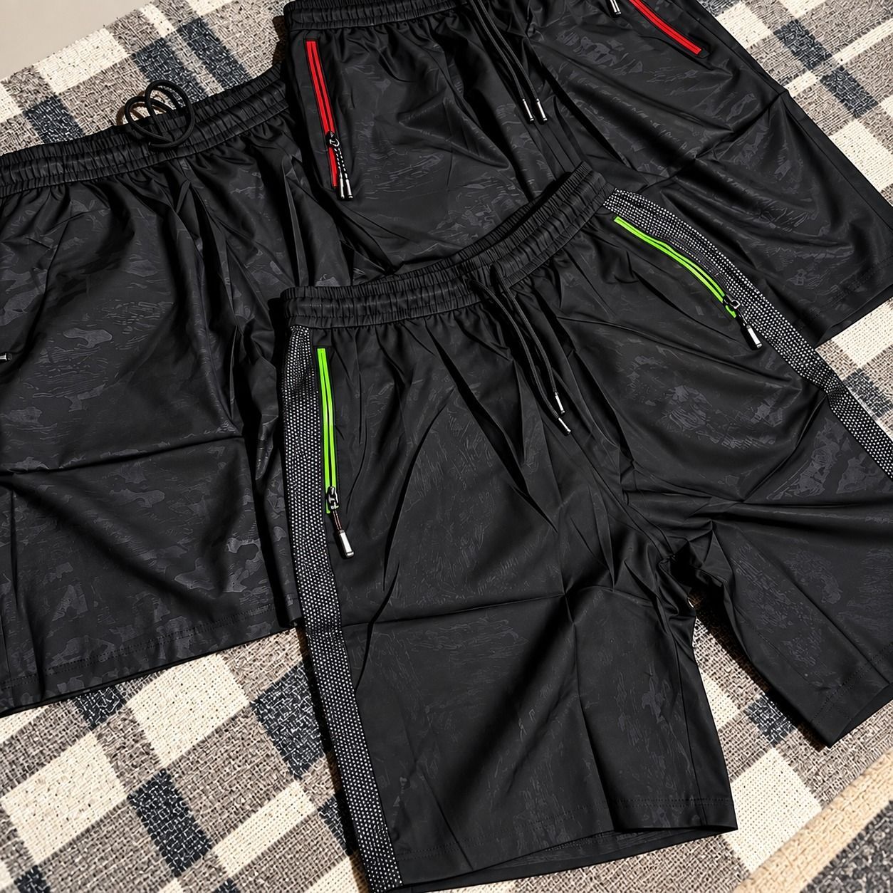 Kit com 3 Bermudas Tactel Poliéster Com Zíper (P ao GG)