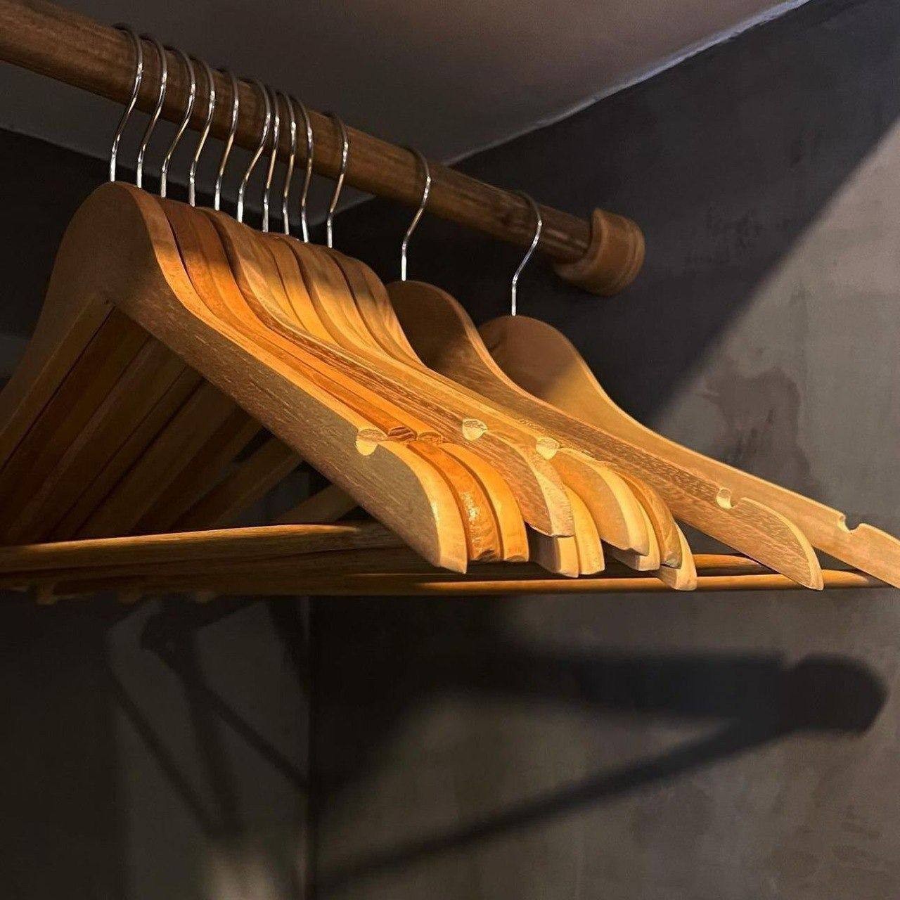 Kit 30 Cabides Madeira Premium 45cm Adulto Closet