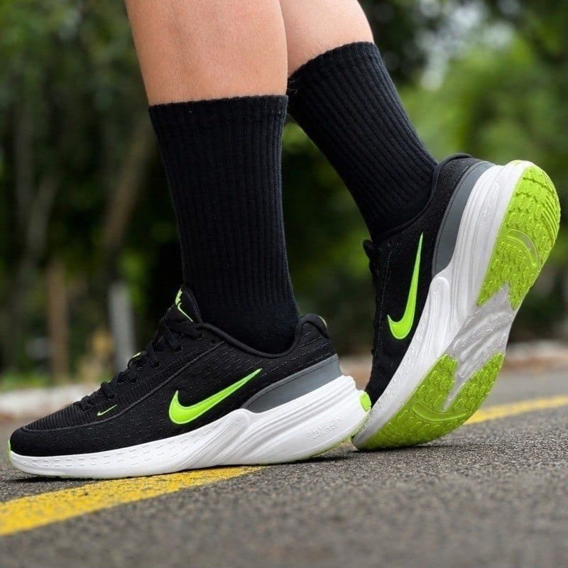 Tênis Nike Uplift Sc (3 cores)