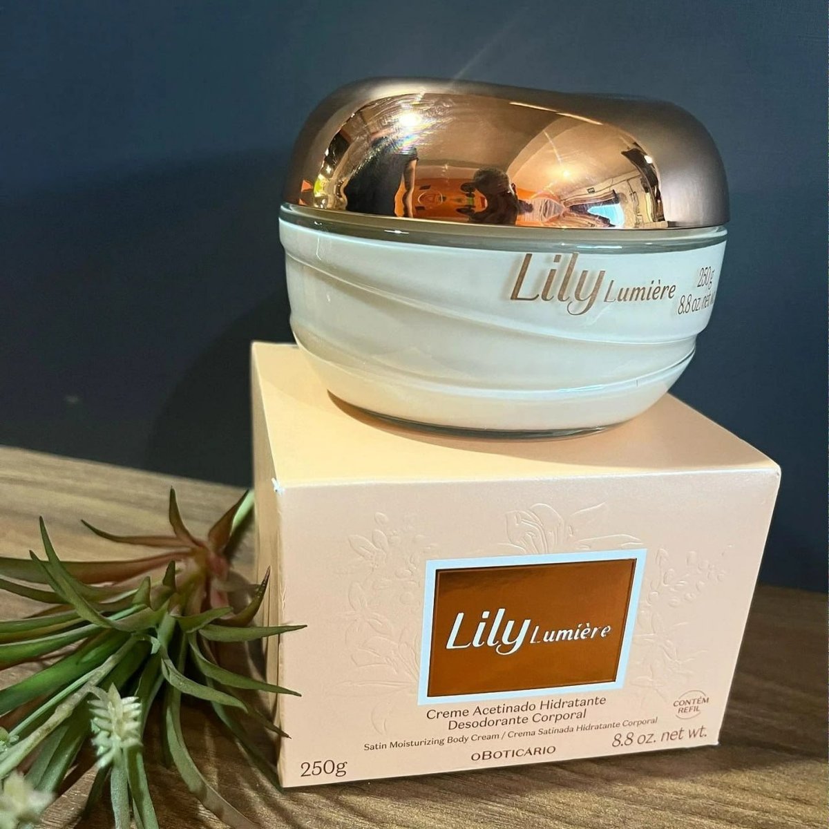 Lily Lumière Creme Acetinado Hidratante Corporal O Boticário 250g
