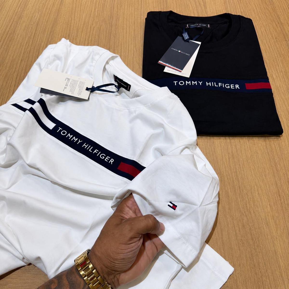 Kit Camisetas Tommy Hilfiger Chest Insert Branca/preta 2un