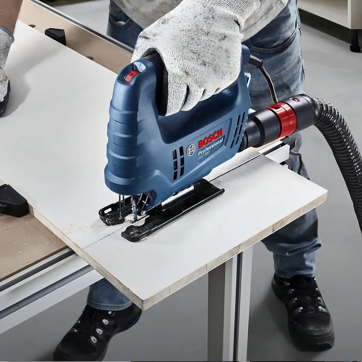 Serra Tico Tico Profissional Gst 680 500w Bosch Com Lâmina Protetora